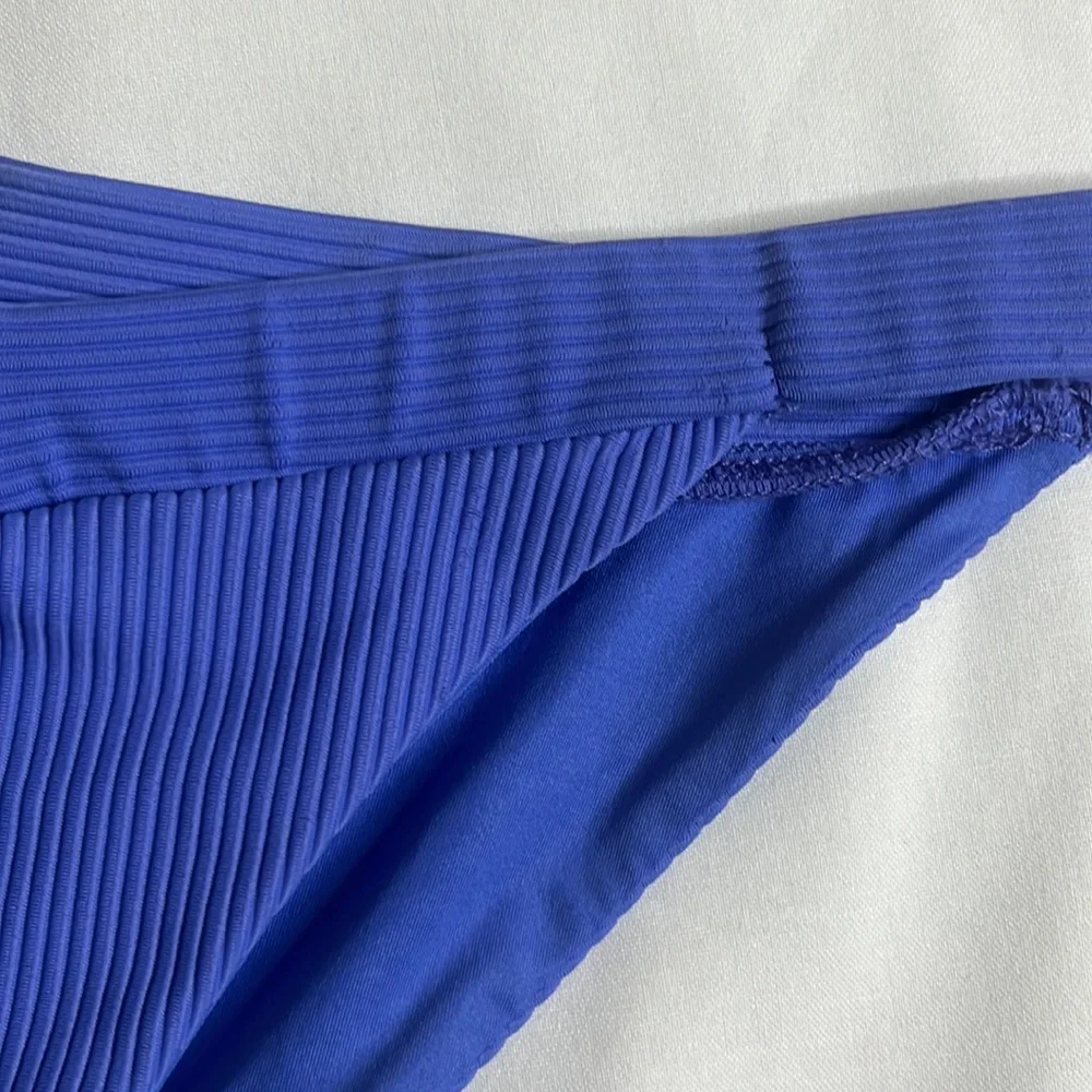 Frankie’s Bikini Ribbed Bottom Sz Large